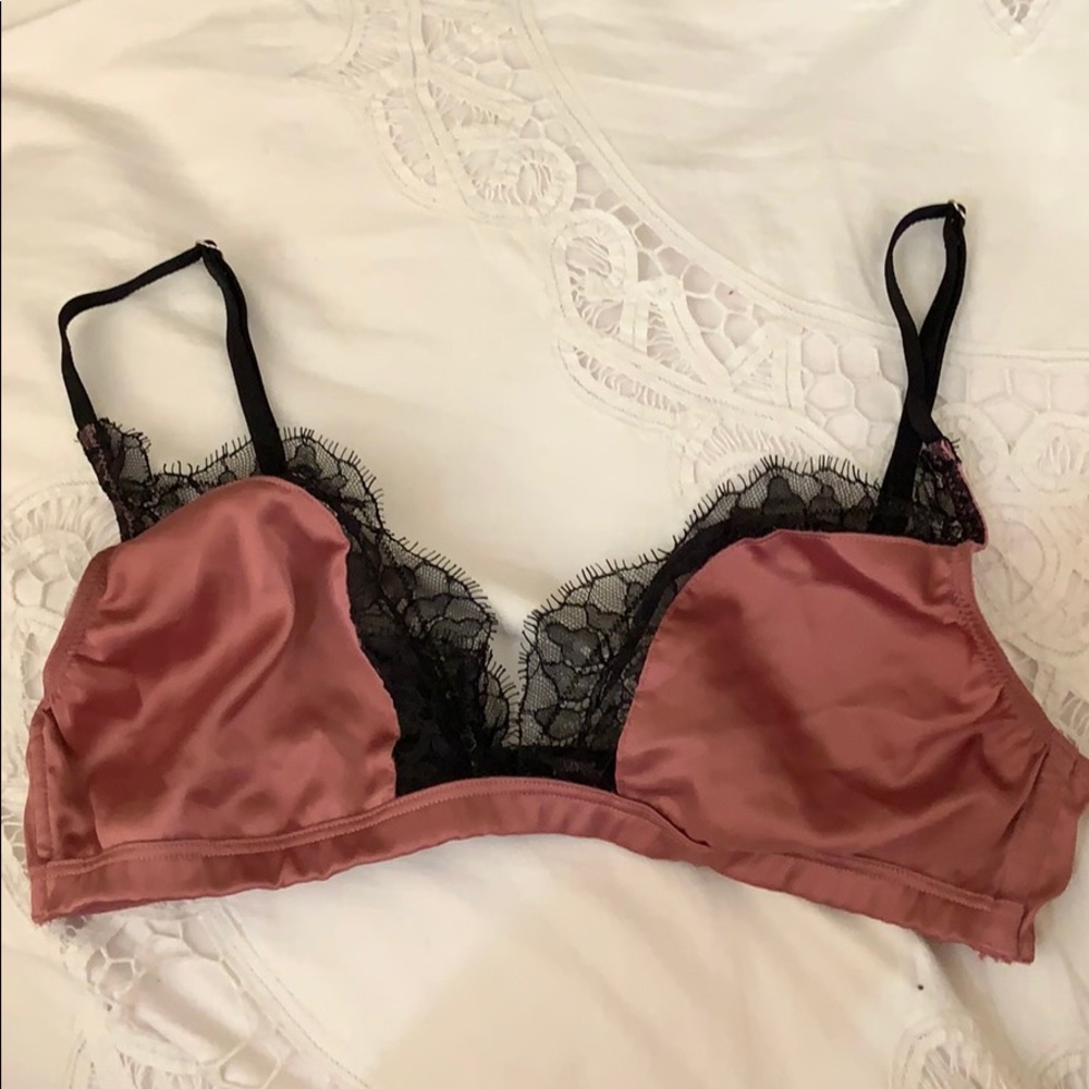🛍3/$10 Victoria’s Secret Pink black lace bralette